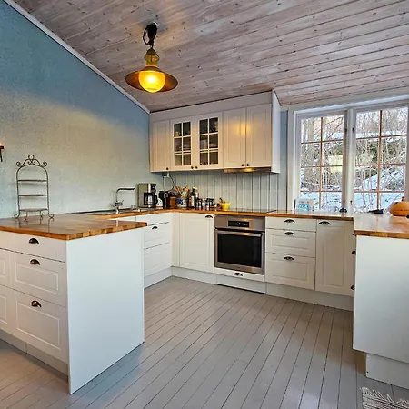 5 Bedroom Amazing In *